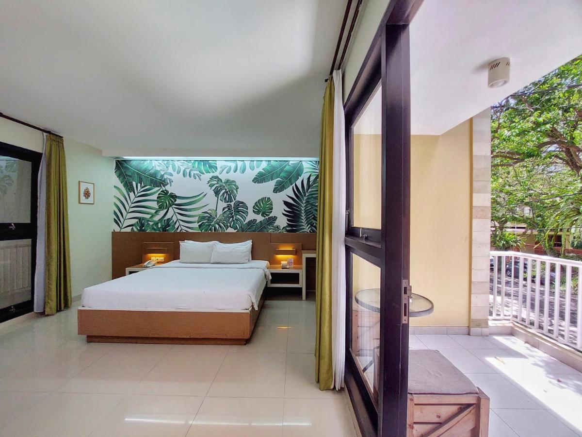 Shinta Pensión Malang Exterior foto