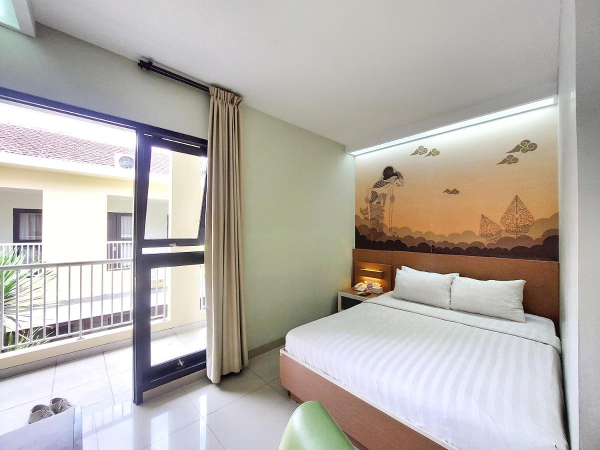 Shinta Pensión Malang Exterior foto