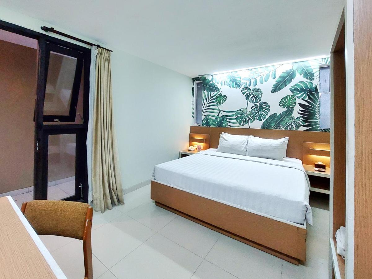 Shinta Pensión Malang Exterior foto